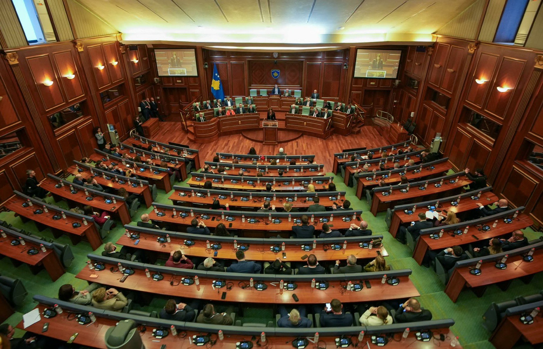 Ndahen 20 ulëset e komuniteteve joshumicë në Kuvendin e ri të Kosovës