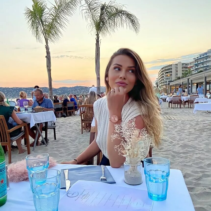 Mimoza Krasniqi bëhet nënë, djali i saj merr emrin e kunatës së ndjerë