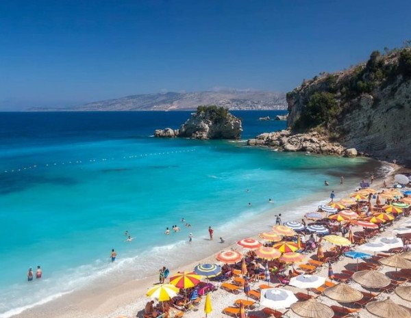 ​Media italiane: Nga plazhet e Rivierës te qytetet historike, Shqipëria mbetet zgjedhja ideale për pushime në 2026-ën