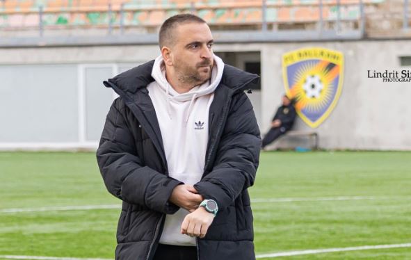 E futi në Superligë, por i ndajnë rrugët me Begollin