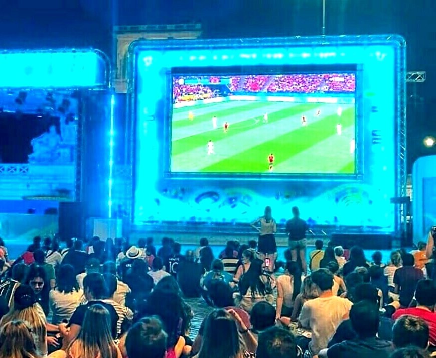 Ekran i madh në Central Park për finalen, priten 50,000 tifozë