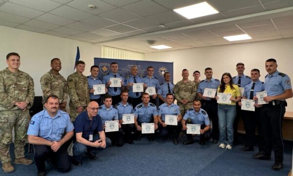 Policia e Kosovës trajnohet nga KFOR’i për ndihmën e parë emergjente