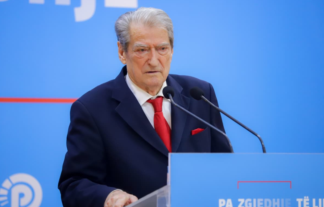 “Pretenca ndaj saj ishte 36 vite burg dhe del e bën parada”, Berisha: Rama mbrojti Lubi Ballukun, hajduten më të madhe pas tij!