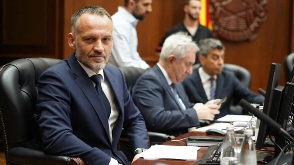 Kuvendi konstatoi dorëheqjen e zëvendëskryeministrit Arben Fetai