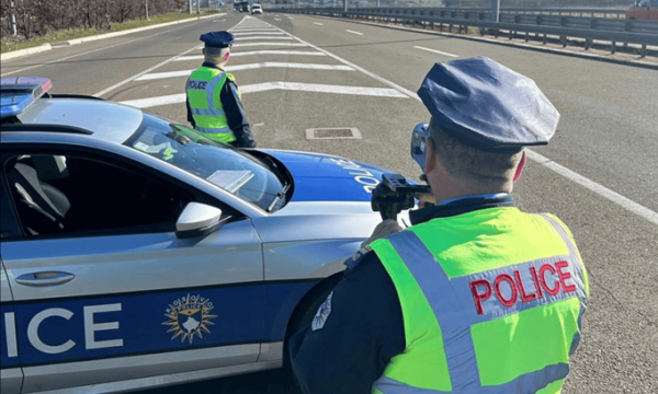 Policia në Ferizaj shqipton 40 gjoba ndaj automjeteve dhe motoçikletave, thirrje ngasësve për respektim të rregullave