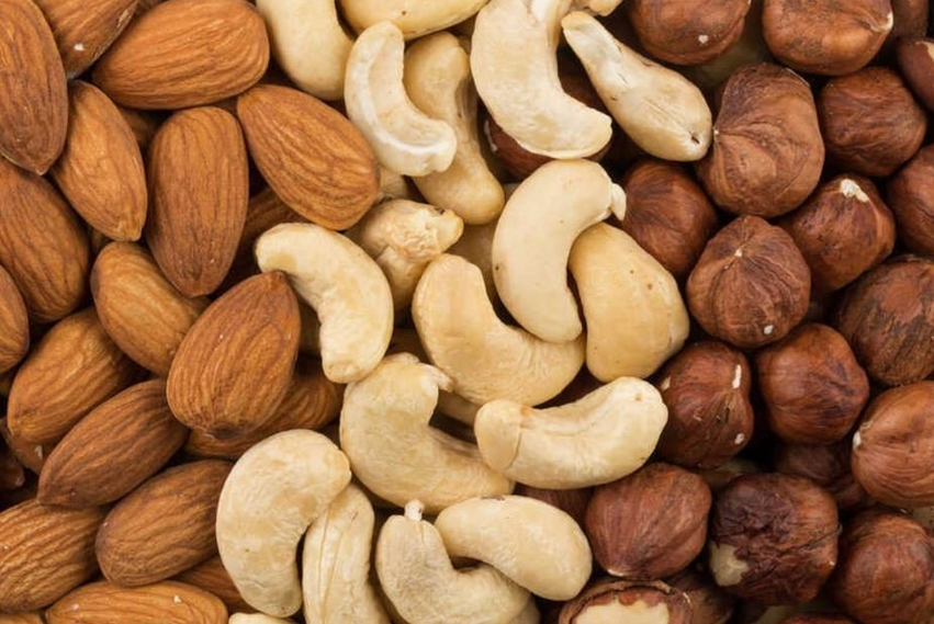 ja-frutat-e-thata-qe-kryesojne-listen-per-nga-sasia-e-proteinave-qe-permbajne