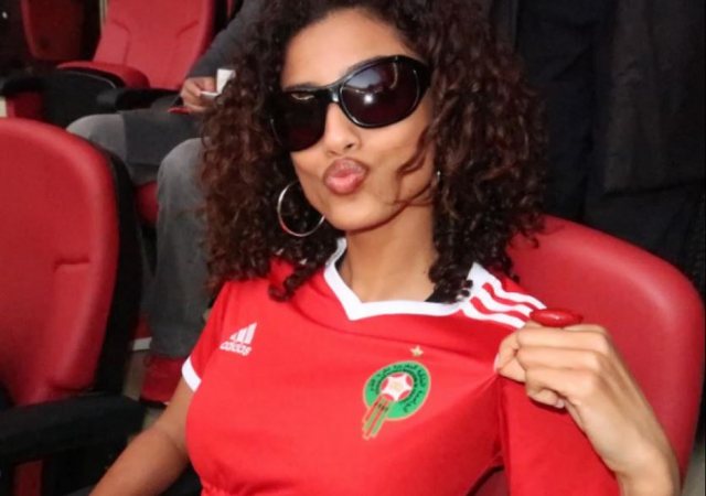 Kush është Imaan Hammam, supermodelja që po çmend tifozët e Marokut