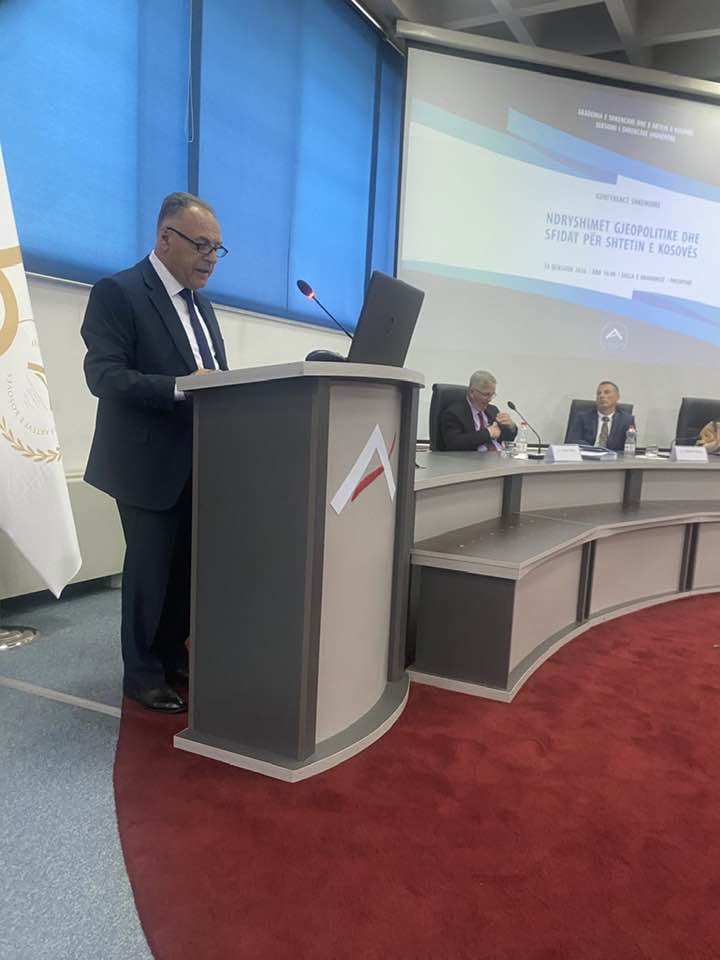 Prezantim i kumtesën shkencore mbi sfidat e integrimit evropian të Kosovës në Akademinë e Shkencave dhe Arteve të Kosovës!