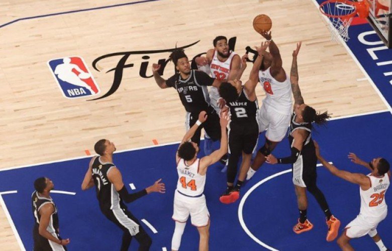 NBA/ Knicks afër titullit, mposhtin San Antonio-n në sfidën e katërt