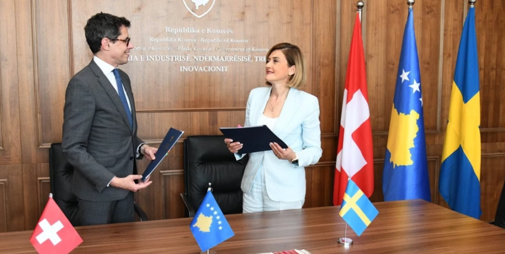 Kosova dhe Zvicra nënshkruajnë marrëveshje, 8.78 milionë franga për transformimin e gjelbër të bizneseve