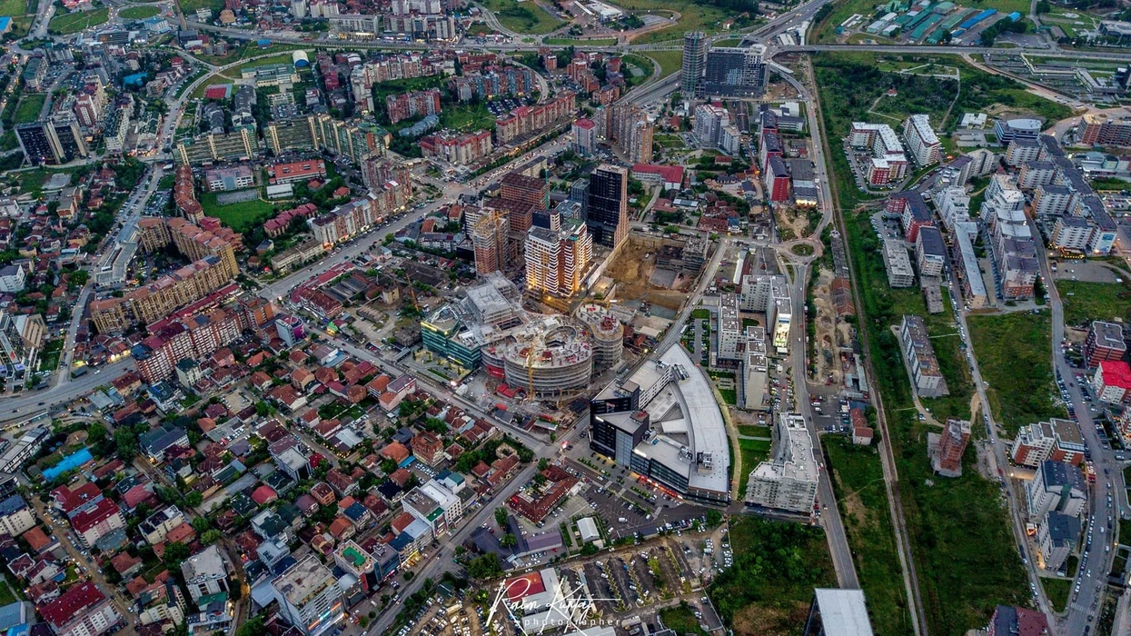 Riorganizohet qarkullimi në Lakrishtë, rikthehet skema e mëparshme e trafikut në rrugët “Hekurudha” dhe “Vicianum”