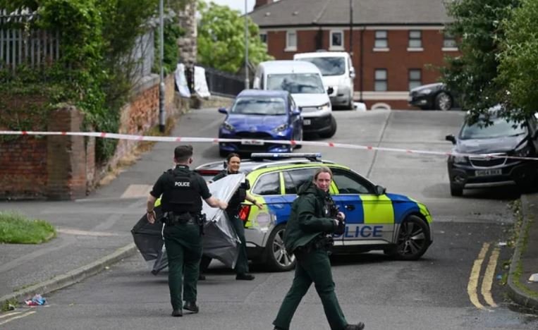 Irlanda dera e pasme për të hyrë në Angli, “Telegraph” zbulon ofertat në TikTok të trafikantëve shqiptarë