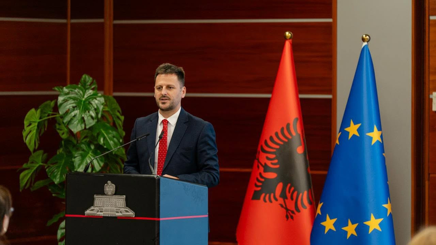 zevendesministri-nimoni-ndermjetesimi-po-lehteson-gjyqesorin-dhe-rrit-qasjen-ne-drejtesi