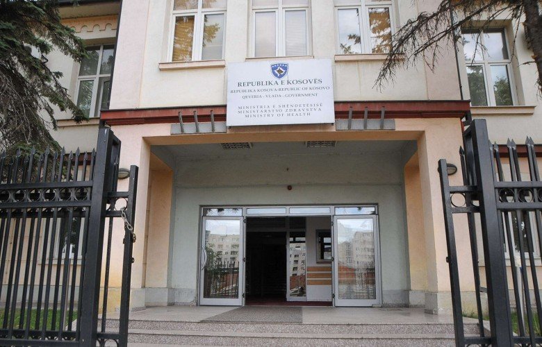 Specializantët e Biokimisë Klinike protestojnë sot para MSH-së