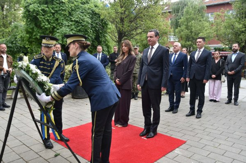 Haxhiu e Kurti  Trashëgiminë që na lënë dëshmorët dhe heronjtë ta kemi si udhërrëfyes për shtetin