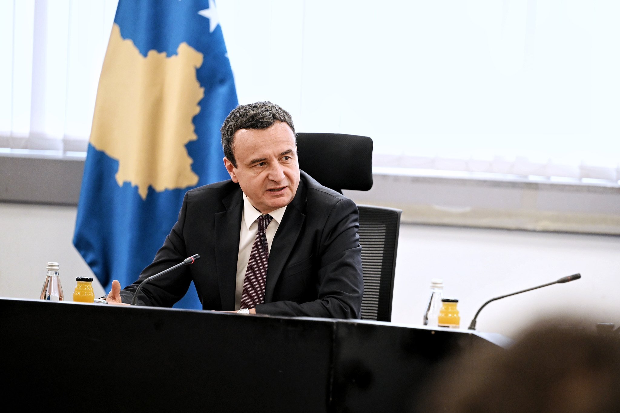 Kryeministri në detyrë Kurti priti në takim studentë ndërkombëtarë nga ETH Zürich