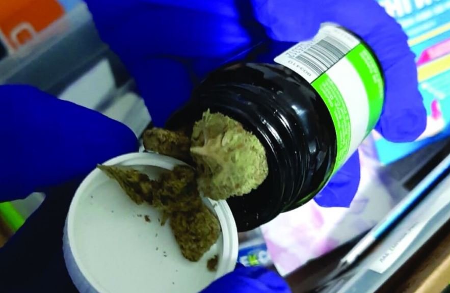 Parandalohet kontrabandë droge në pako postare! Sekuestruar metamfetaminë, MDMA dhe kokainë – një i arrestuar
