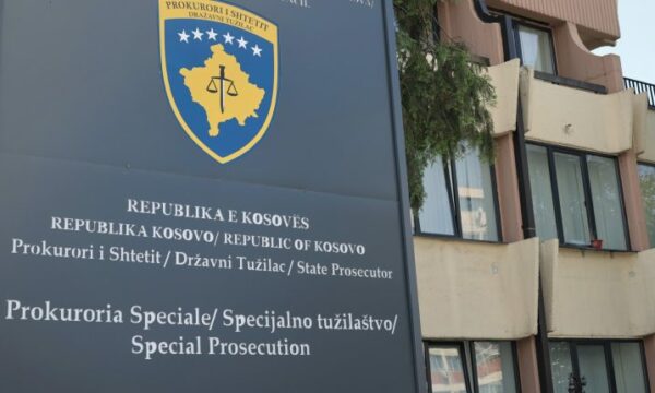 Dosja e prokurorisë ndaj 5 të akuzuarve që ngarkohen se vranë pesë civilë shqiptarë gjatë luftës
