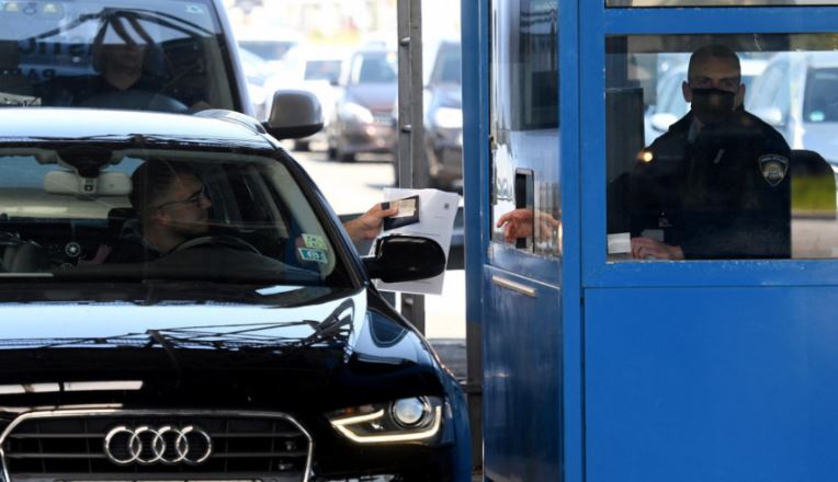 Sllovenia heq kontrollet në kufirin e brendshëm të Shengenit me Kroacinë dhe Hungarinë