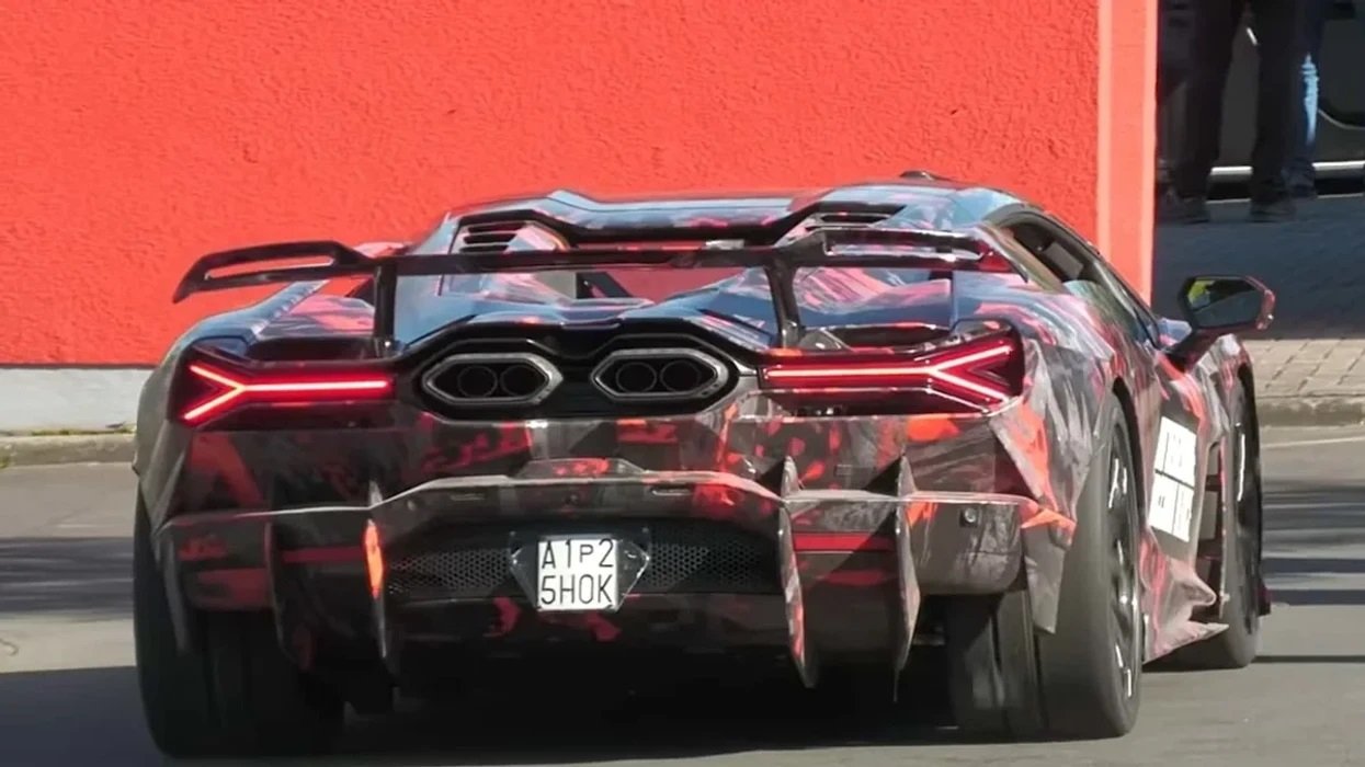 Lamborghini po përgatit Revuelto-n më të fuqishme deri më sot