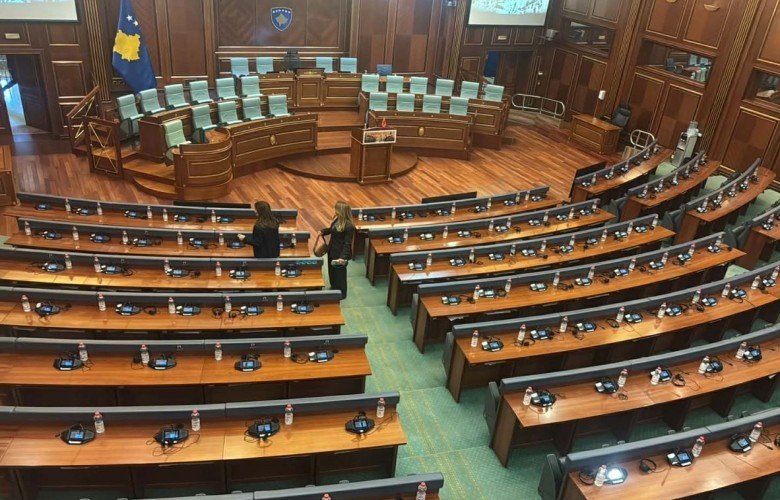 Analistët: Pa konsensus politik, vendi rrezikon zgjedhje të reja