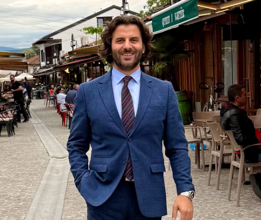 Nezir Kraki sqaron  Jam deputet i LVV së  jo i Guxo s