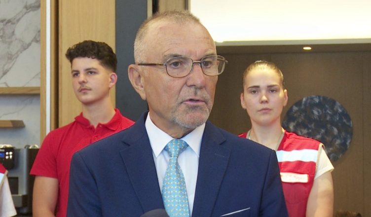 Alarm për mungesën e gjakut në Shqipëri/ Kryqi i Kuq apel qytetarëve: Një dhurim mund të shpëtojë jetë