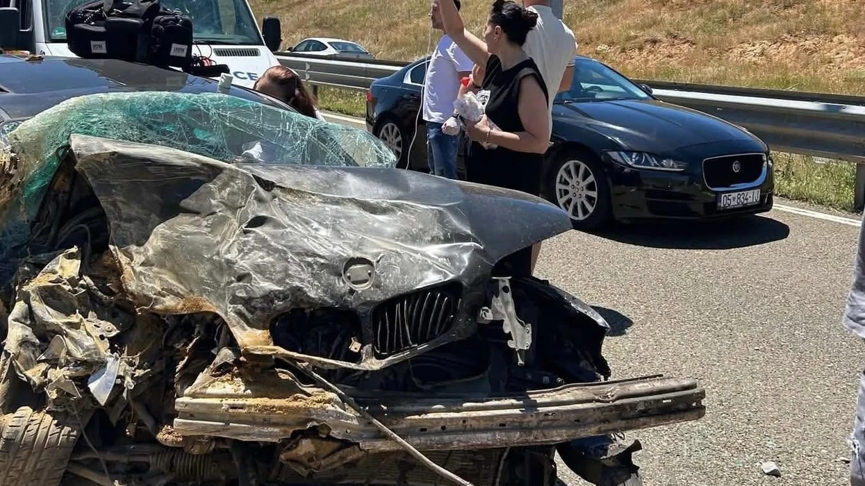 Vdes gruaja e lënduar rëndë në aksidentin në Autostradën “Ibrahim Rugova”, bashkëshorti në gjendje të rëndë