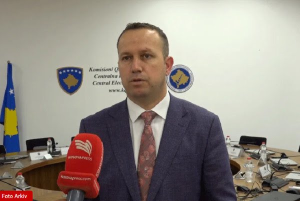 ​Vazhdon numërimi i votave nga votimi me postë – vlerësimi i pakove të supozuara me fletëvotime pritet të përmbyllet gjatë ditës