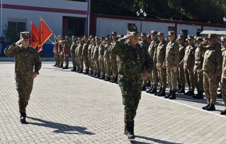 Kontigjenti KFOR 8 niset drejt Pejës, Shqipëria e quan kontribut për paqe