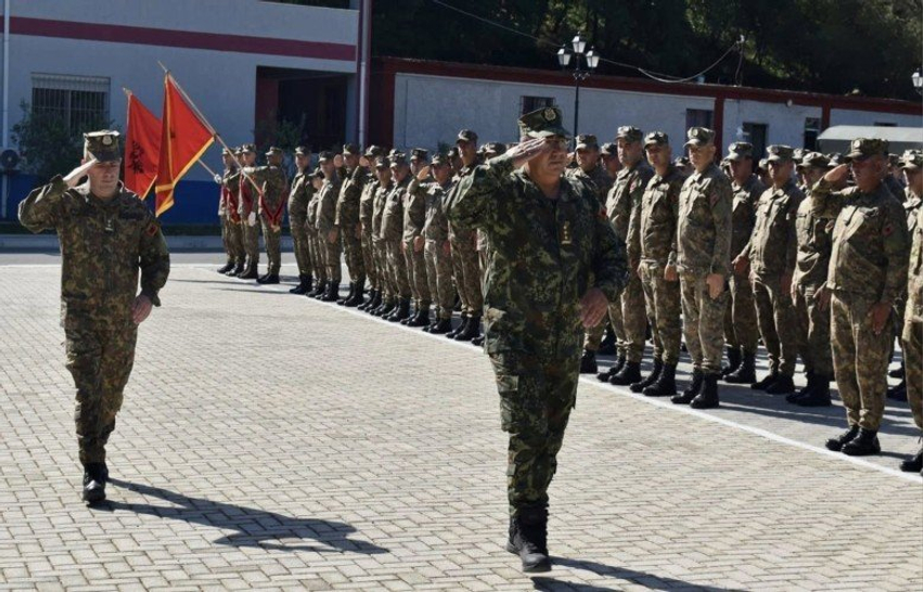 kontigjenti-kfor-8-niset-drejt-pejes-shqiperia-e-quan-kontribut-per-paqe
