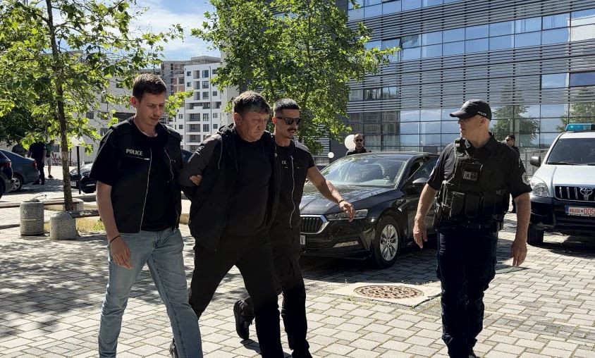Masakra e Reçakut, paraburgim ndaj pesë të akuzuarve për krime lufte