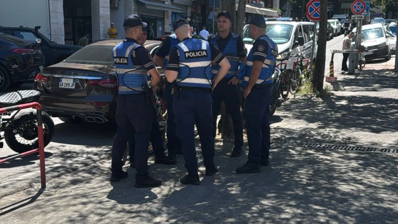 Të pandehurit për vrasjen e 23-vjeçarit dhunuan njëri-tjetrin në kafazin e xhamit në GJKKO, zbulohet arsyeja