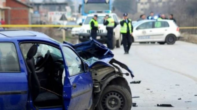 Vdes një person nga aksidenti i trafikut në Gjilan