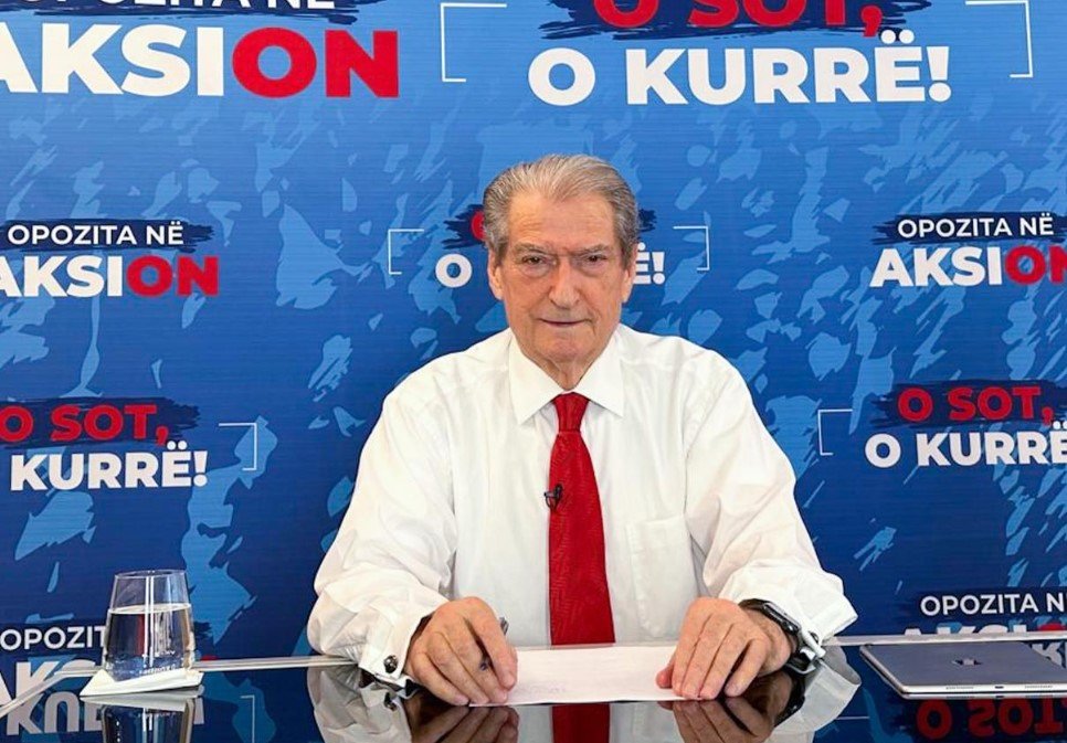 Marjana Koçeku braktisi grupin e PS/ Berisha: Të gjithë deputetët socialistë të largohen nga Rama, kjo i hap rrugë shkarkimit të kryeministrit me mocion mosbesimi