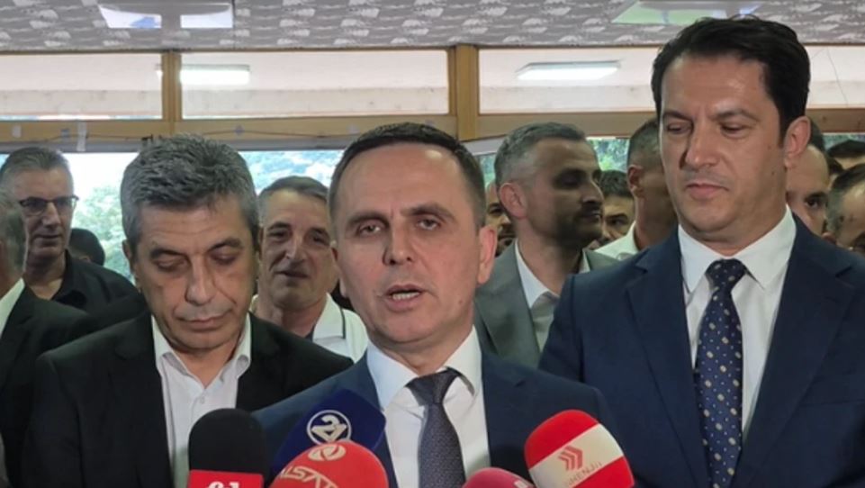 VLEN-i nis formalizimin e partisë, Kasami: Zgjedhjet duhet të jenë të rregullta, por ne jemi të gatshëm