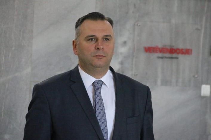 Bajqinovci kritikon kryetarin e Prishtinës: Qyteti përballet me probleme, Rama merret me politikën qendrore