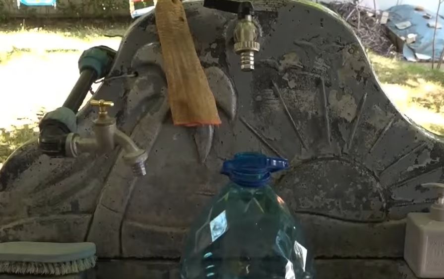 Banorët e lagjes Ferronikeli në Drenas ankohen për mungesën e ujit