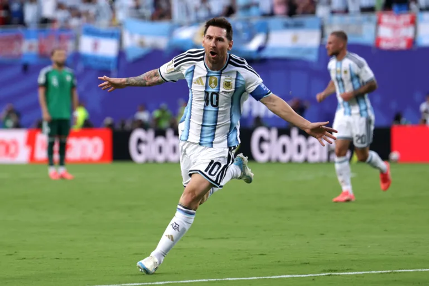 Tre golat e Messi t  një nga golat ishte me 109 4 km orë 