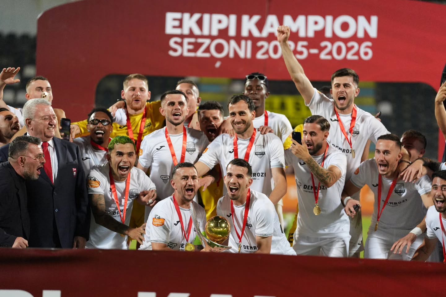Kampionët e Shqipërisë “peshkojnë” sllovenët e Celje, nëse kalojnë Petrokub