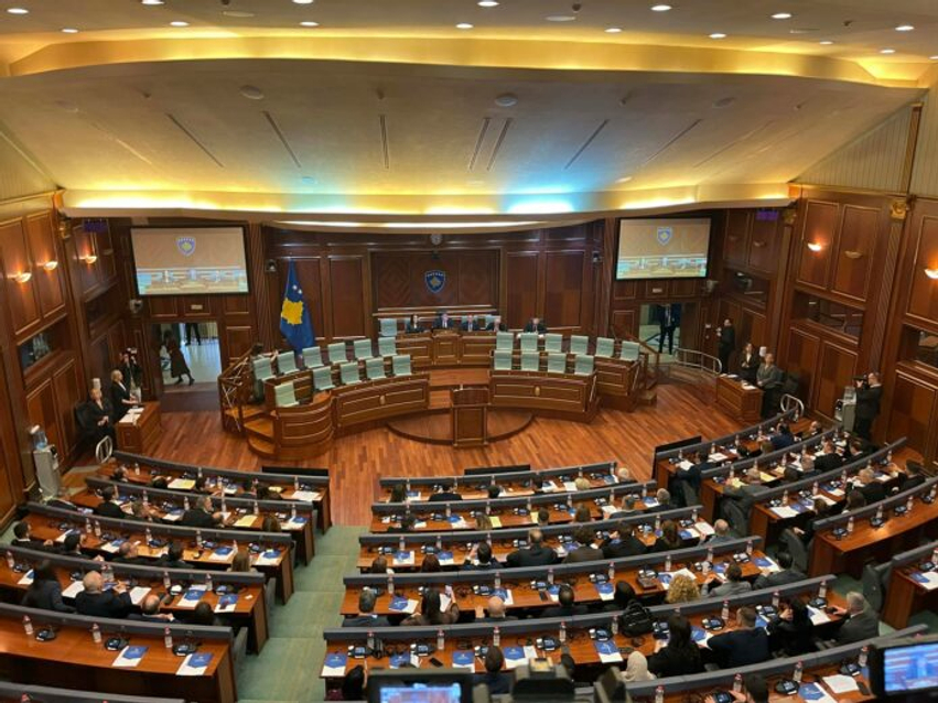  Qytetarët po ndëshkojnë bllokadat politike  partitë duhet të gjejnë gjuhën e bashkëpunimit 