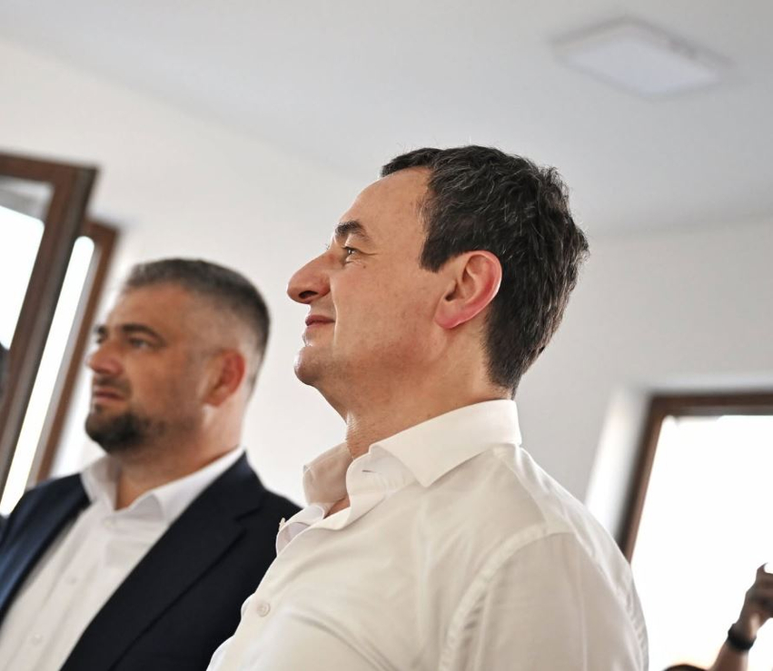 Në 83 vjetorin e lindjes  Kurti nderon Ukshin Hotin