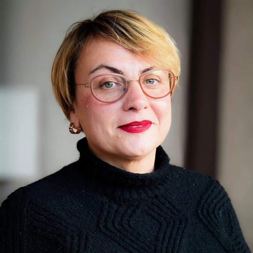 “Çfarë gjuhe çnjerëzore!” – Mekuli ‘shpërthen’ ndaj sulmeve për Dejona Mihalin dhe familjen e saj