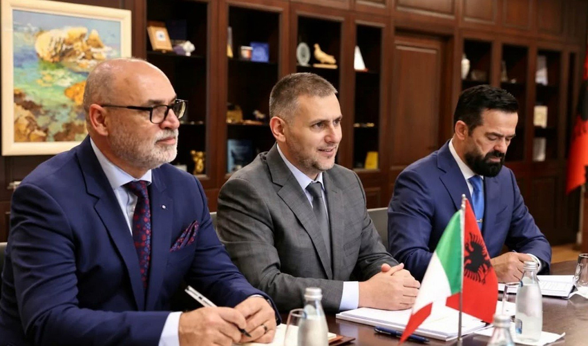 Skënder Hita pret drejtuesit e lartë të Policisë italiane  fokus te siguria dhe lufta ndaj krimit