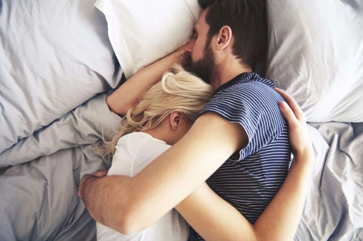 “E dashura e virgjër”, 38-vjeçari në dilemë: I kërkoi seks, ajo thotë se…
