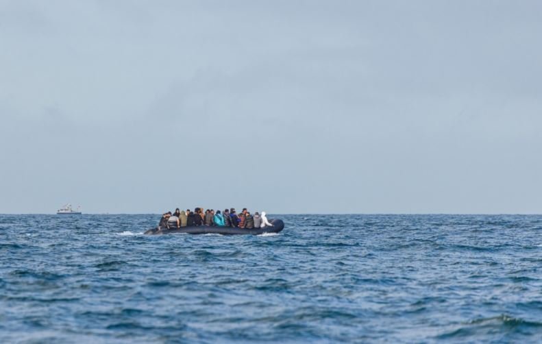 Po përpiqeshin të kalonin Kanalin Anglez, Franca shpëton 157 emigrantë të paligjshëm