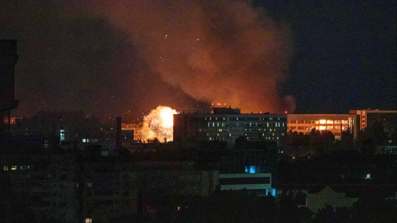 Bombat dhe dronët rusë godasin Ukrainën, dy viktima në Sumy dhe pesë të plagosur në Kharkiv