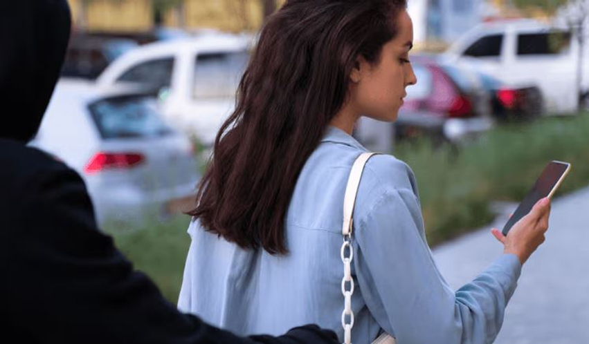 Pesë persona plaçkisin dy kolumbiane në Prishtinë