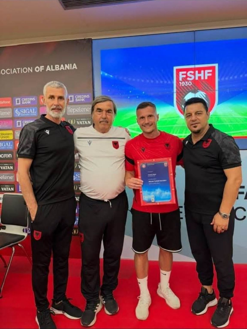 Ish futbollistët e Kombëtares marrin licencën për trajner  spikasin Xhaka dhe Gjasula