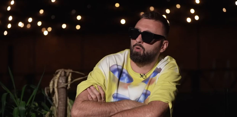 Një album kushtuar dashurisë: Kujt ia dedikoi Majk albumin?
